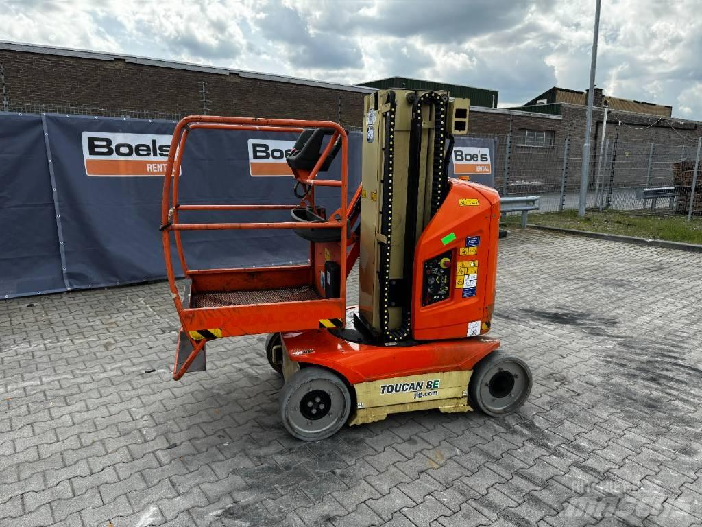 JLG T08E Mât vertical