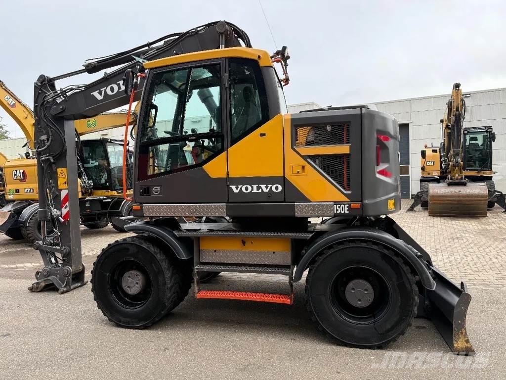 Volvo EW150 Pelle sur pneus