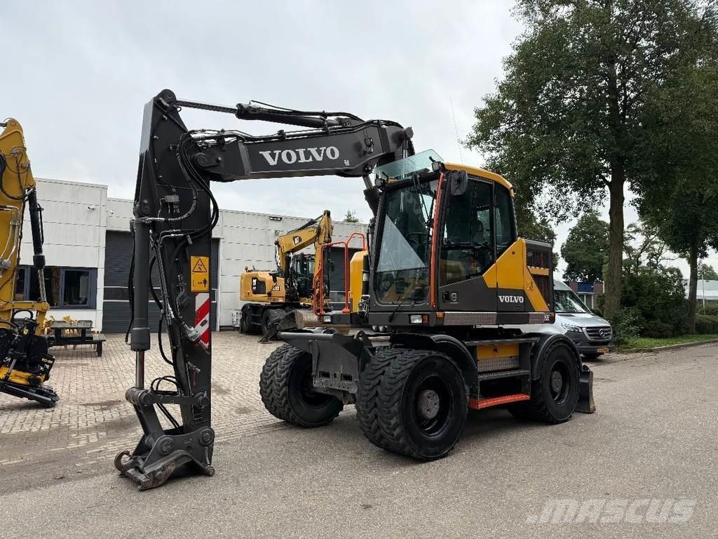 Volvo EW150 Pelle sur pneus