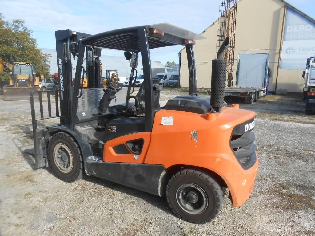 Doosan D50 SC-09 Chariots diesel