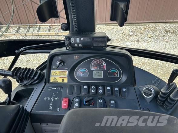 CAT 420F Tractopelle