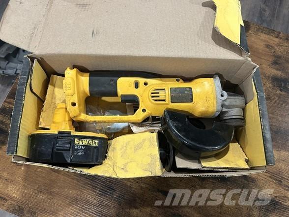 DeWalt DC411 Instruments, équipements de mesure et d'automatisation