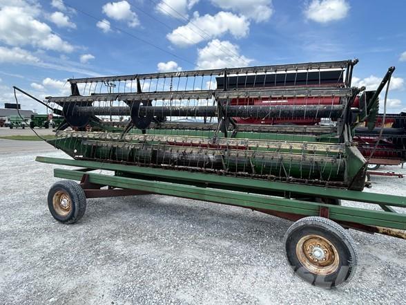 John Deere 220 Barre de coupe pour moissonneuse batteuse