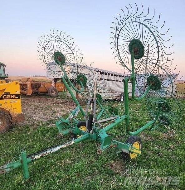 John Deere 702 Rateau faneur
