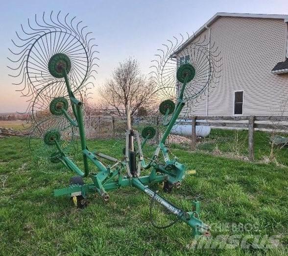 John Deere 702 Rateau faneur