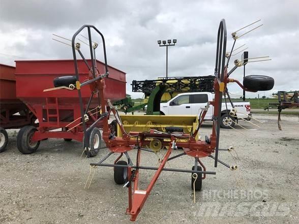 Rhino PT419H Rateau faneur