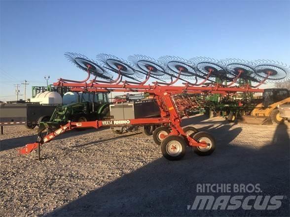 Rhino VRX14 Rateau faneur