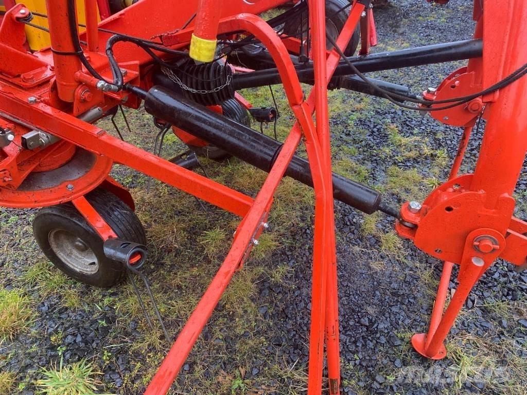 Kuhn GF8702 Rateau faneur
