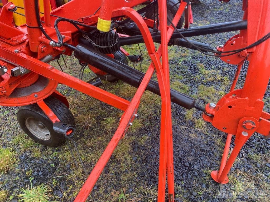 Kuhn GF8702 Rateau faneur