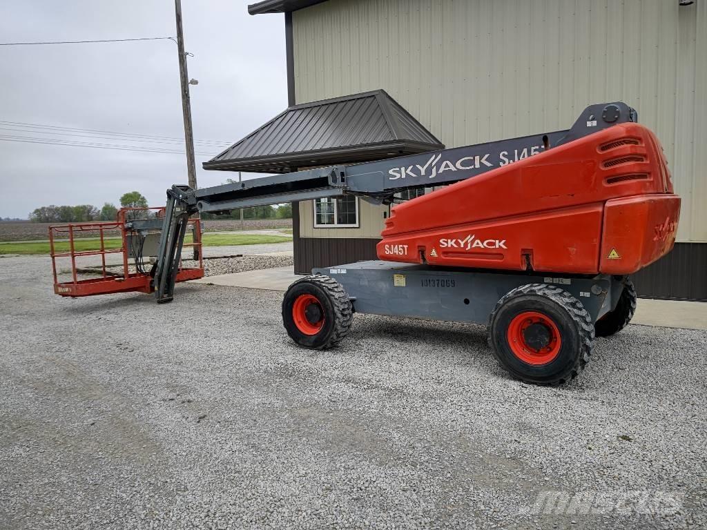 SkyJack SJ 45 T Nacelles télescopiques