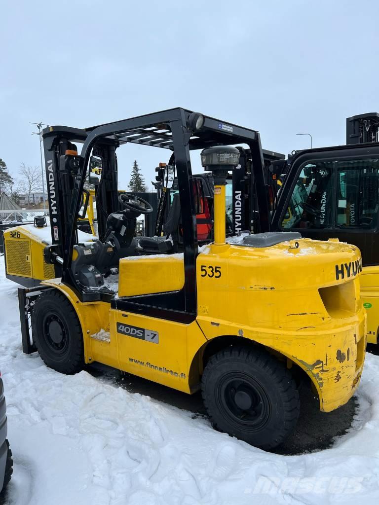 Hyundai 40DS-7 Chariots diesel