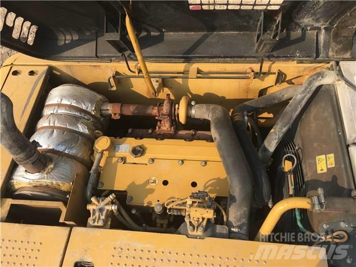 CAT 320 D Pelle sur chenilles