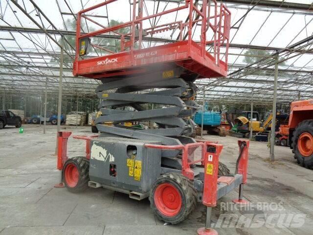 SkyJack SJ 6832 RT Nacelle ciseaux