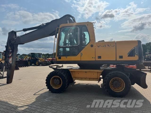 Volvo EW 180 B Pelle sur pneus