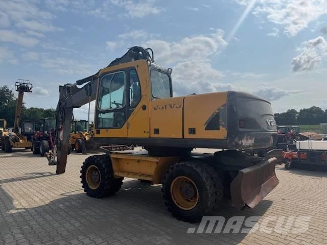 Volvo EW 180 B Pelle sur pneus