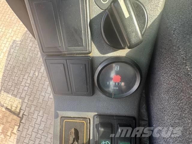 Volvo EW 180 B Pelle sur pneus