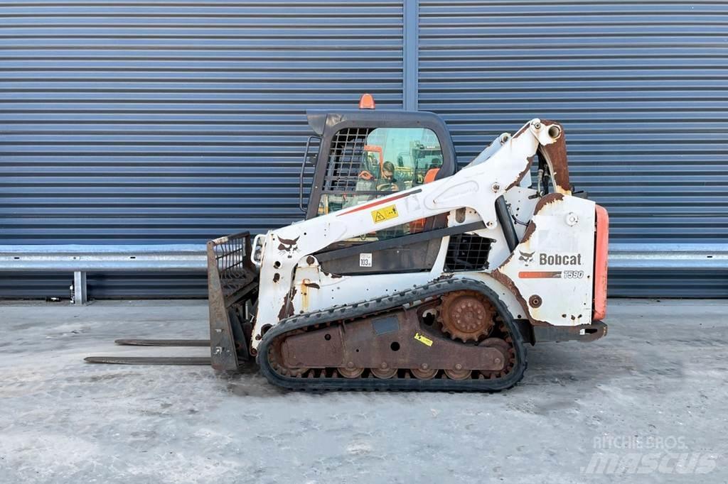 Bobcat T 590 Débusqueur