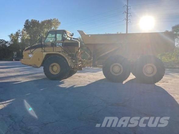 CAT 740 Tombereau articulé