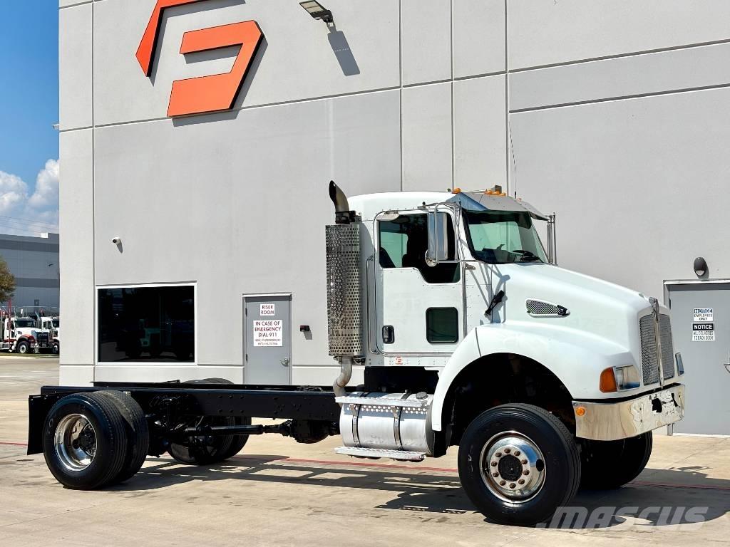 Kenworth T 300 Tracteur routier