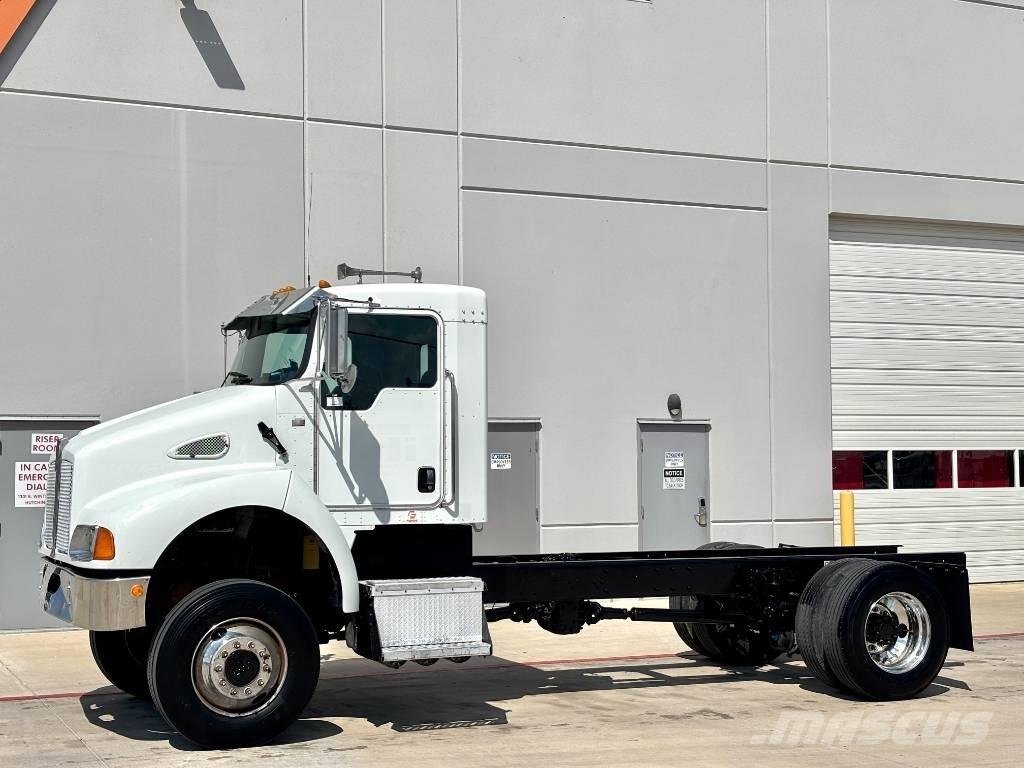 Kenworth T 300 Tracteur routier