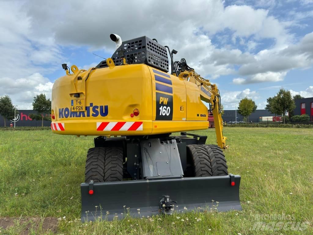 Komatsu PW160-11E0 Pelle sur pneus