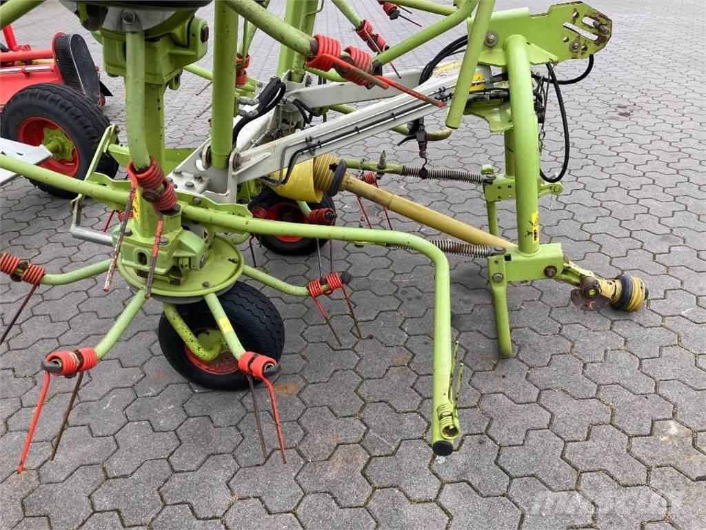 CLAAS Volto 870 Rateau faneur