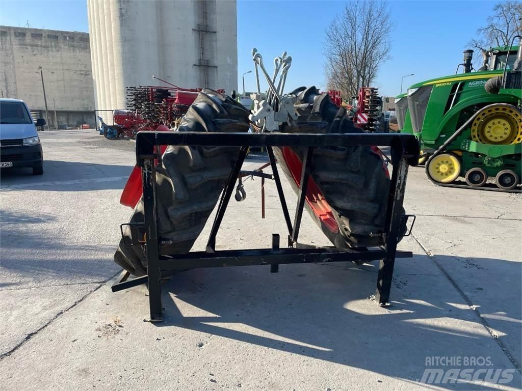 Stomil 20.8 R 38 Pneus, roues et jantes