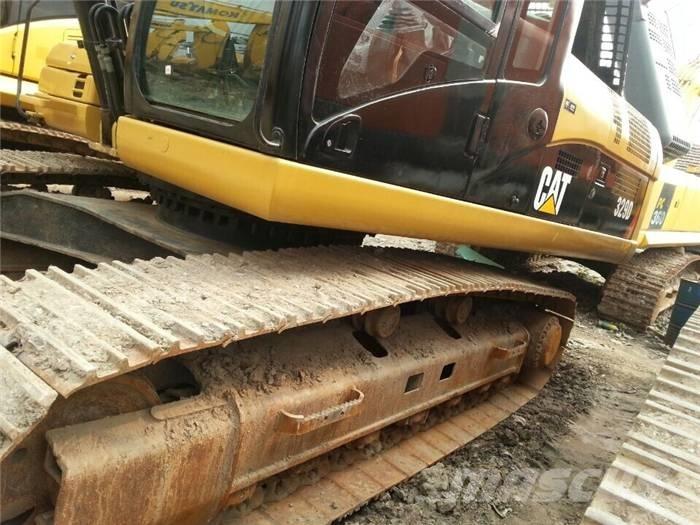 CAT 329 D Pelle sur chenilles