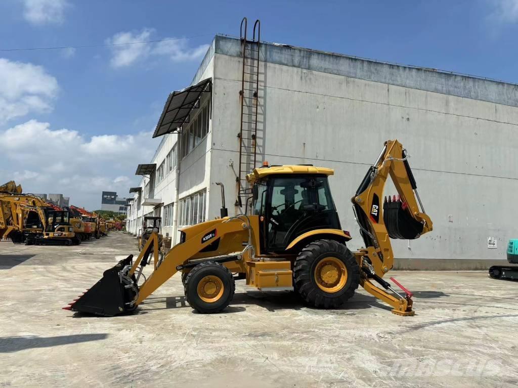 CAT 420 F Tractopelle