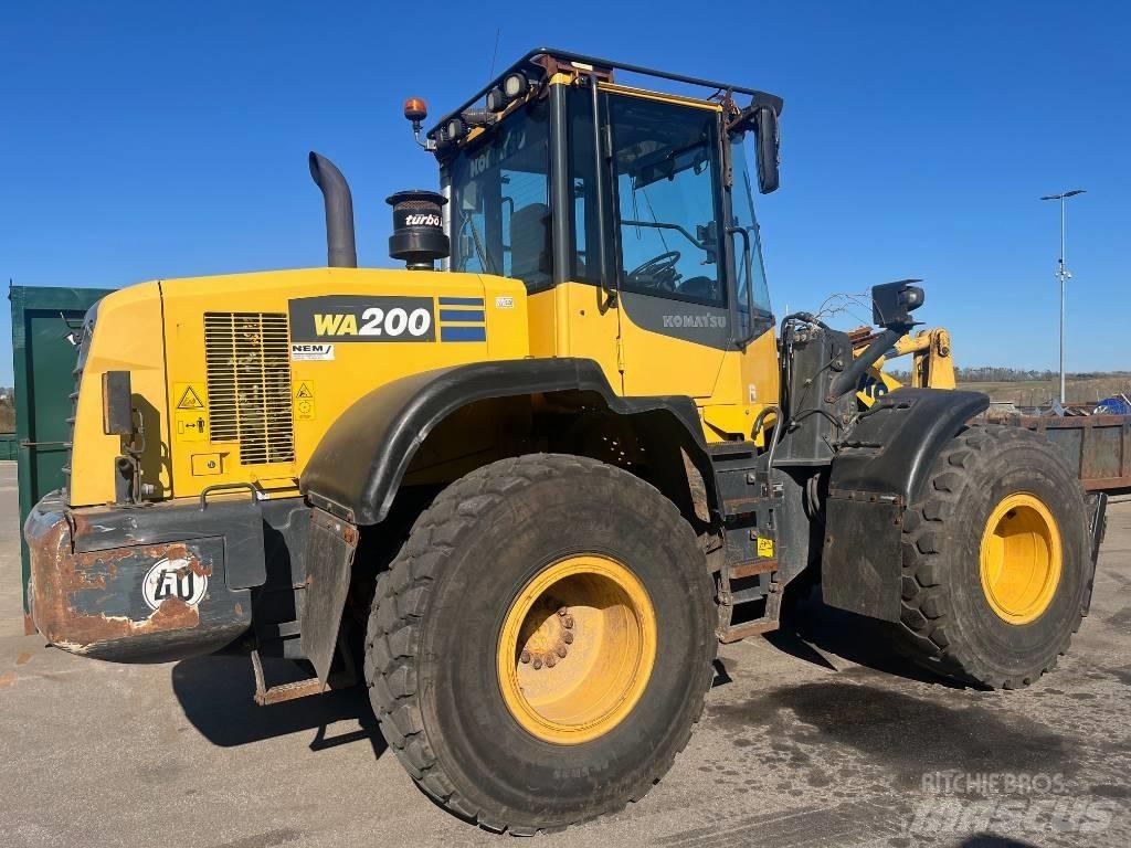 Komatsu WA 200-7 Pelle sur chenilles