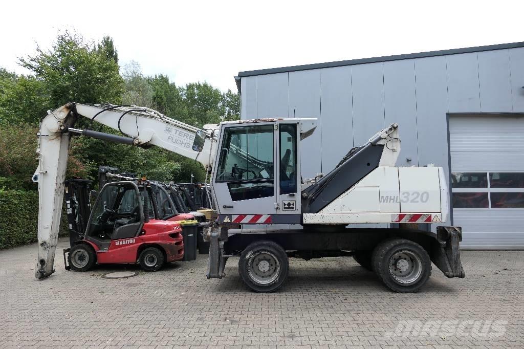 Fuchs MHL 320 Pelle à déchets