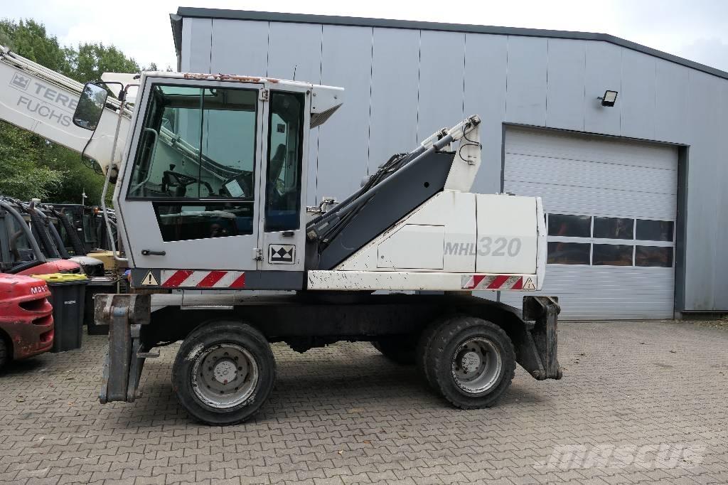 Fuchs MHL 320 Pelle à déchets