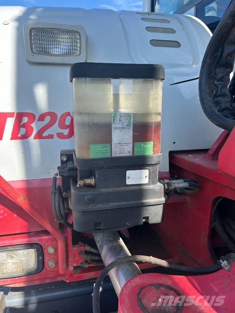 Takeuchi TB 295 W Pelle sur pneus