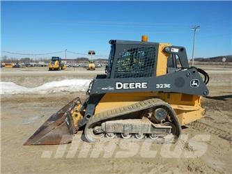 John Deere 323E Chargeuse compacte