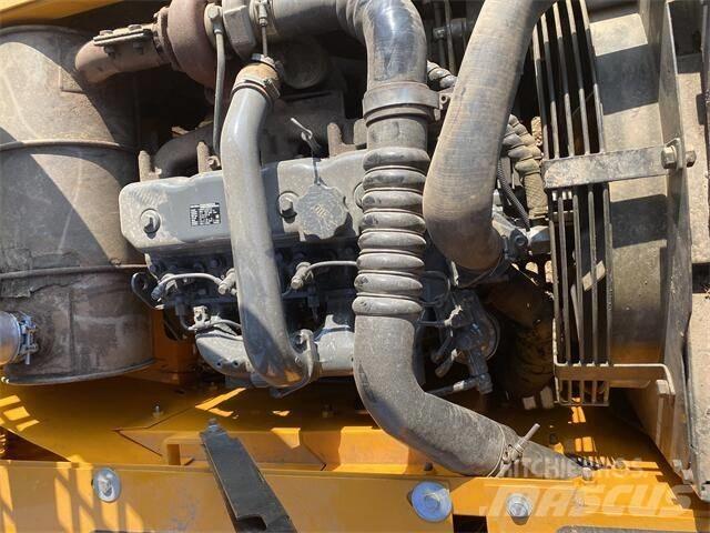 Sany SY135C Pelle sur pneus