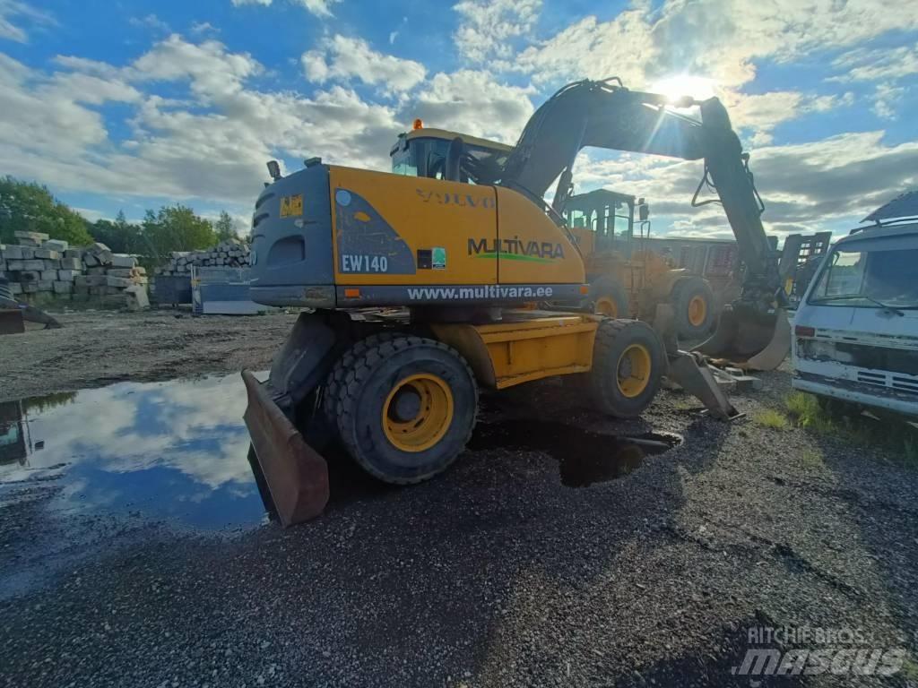 Volvo EW 140 Pelle sur pneus