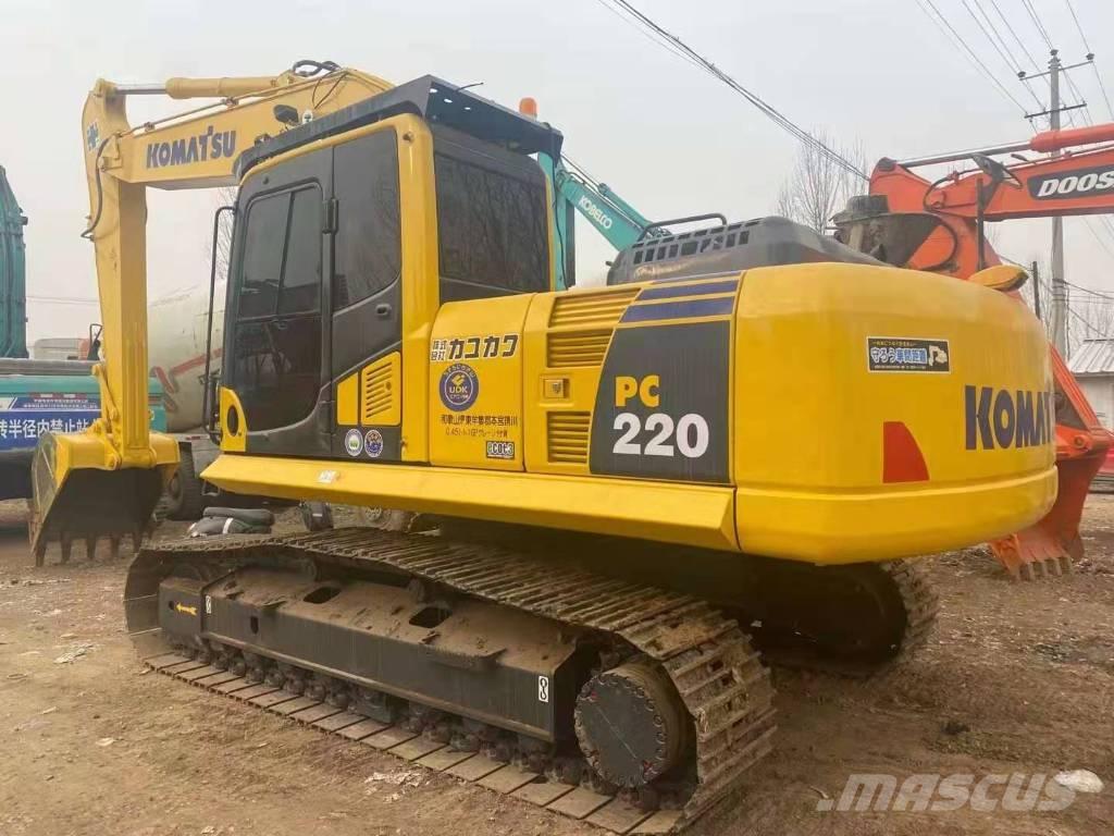 Komatsu P C220-8 Pelle sur chenilles