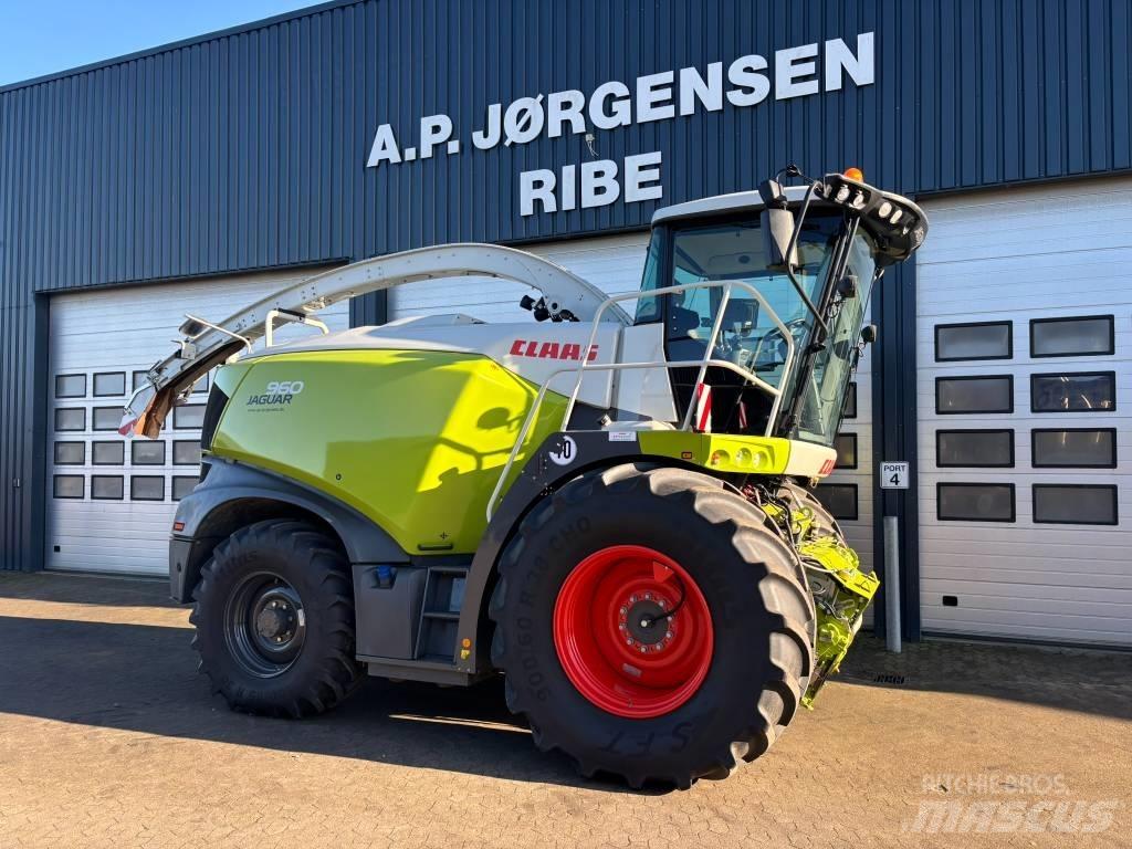 CLAAS Jaguar 960 4WD Ensileuse automotrice