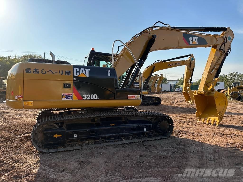 CAT 320 D L Pelle sur chenilles