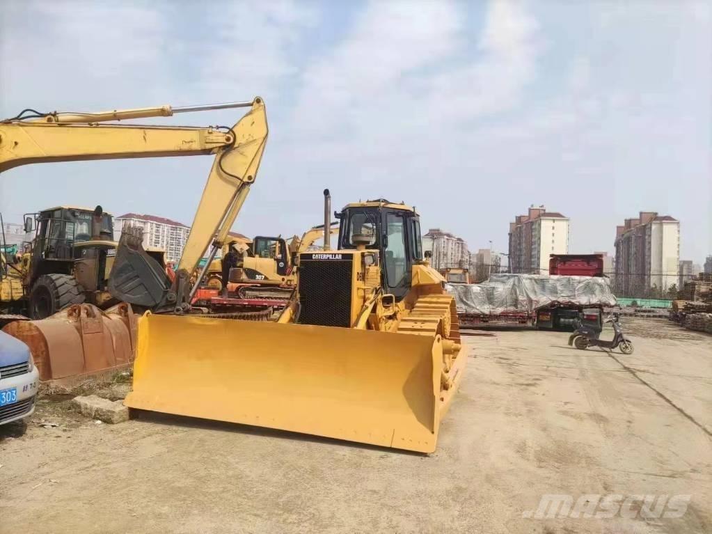 CAT D 6 M Bouteurs sur chenilles
