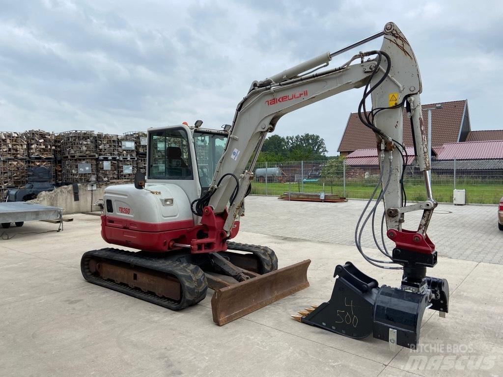 Takeuchi TB 260 Mini pelle < 7t