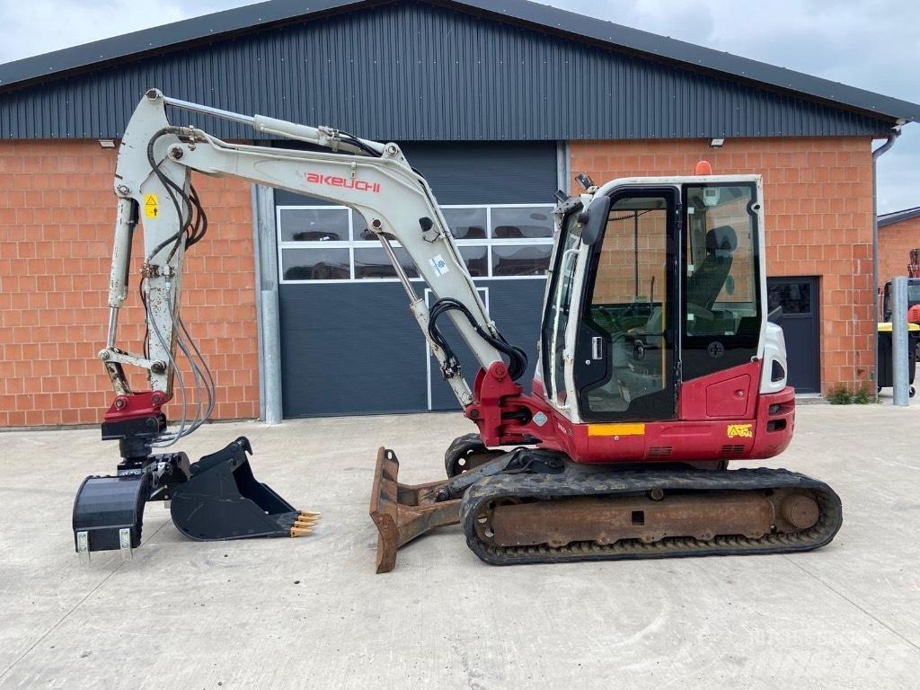 Takeuchi TB 260 Mini pelle < 7t