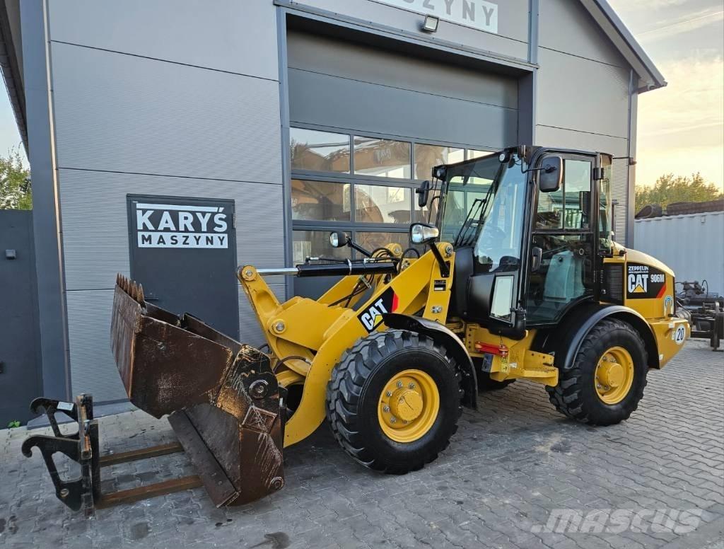 CAT 906 Chargeuse sur pneus