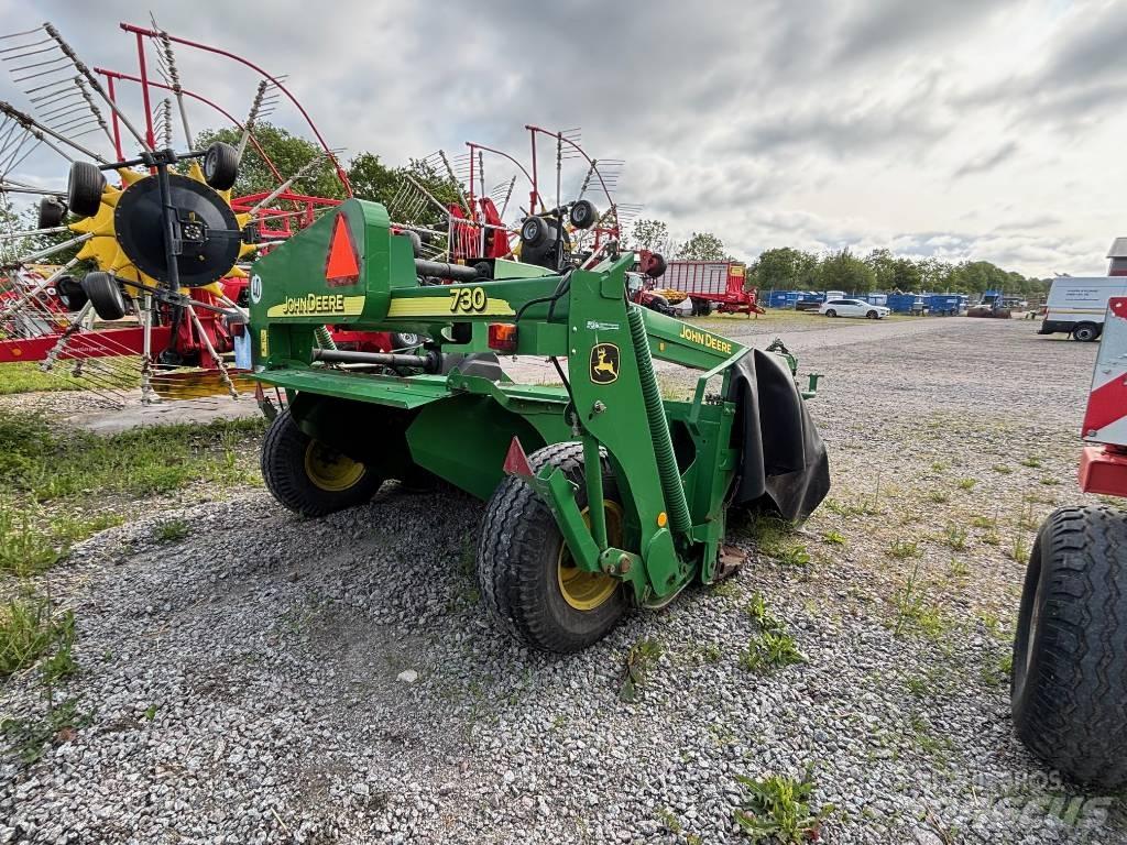 John Deere 730 Faucheuse-conditionneuse
