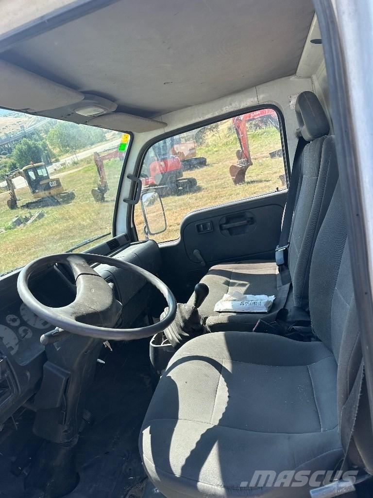 Nissan CABSTAR 35.13 Remorque nacelle