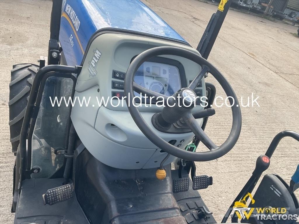 New Holland T 4.65 V Tracteur