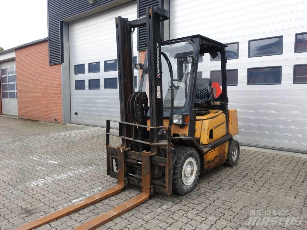 Jungheinrich DFG 25 Chariots diesel