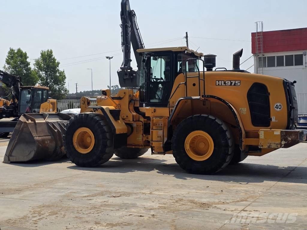 Hyundai HL 975 Chargeuse sur pneus