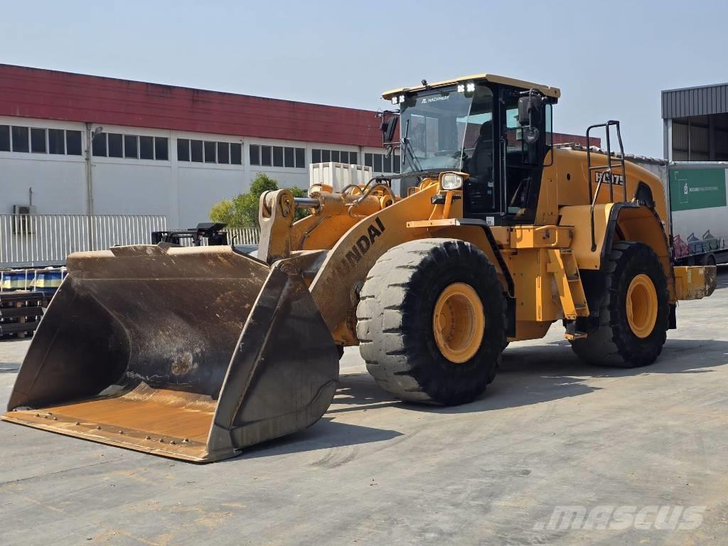 Hyundai HL 975 Chargeuse sur pneus