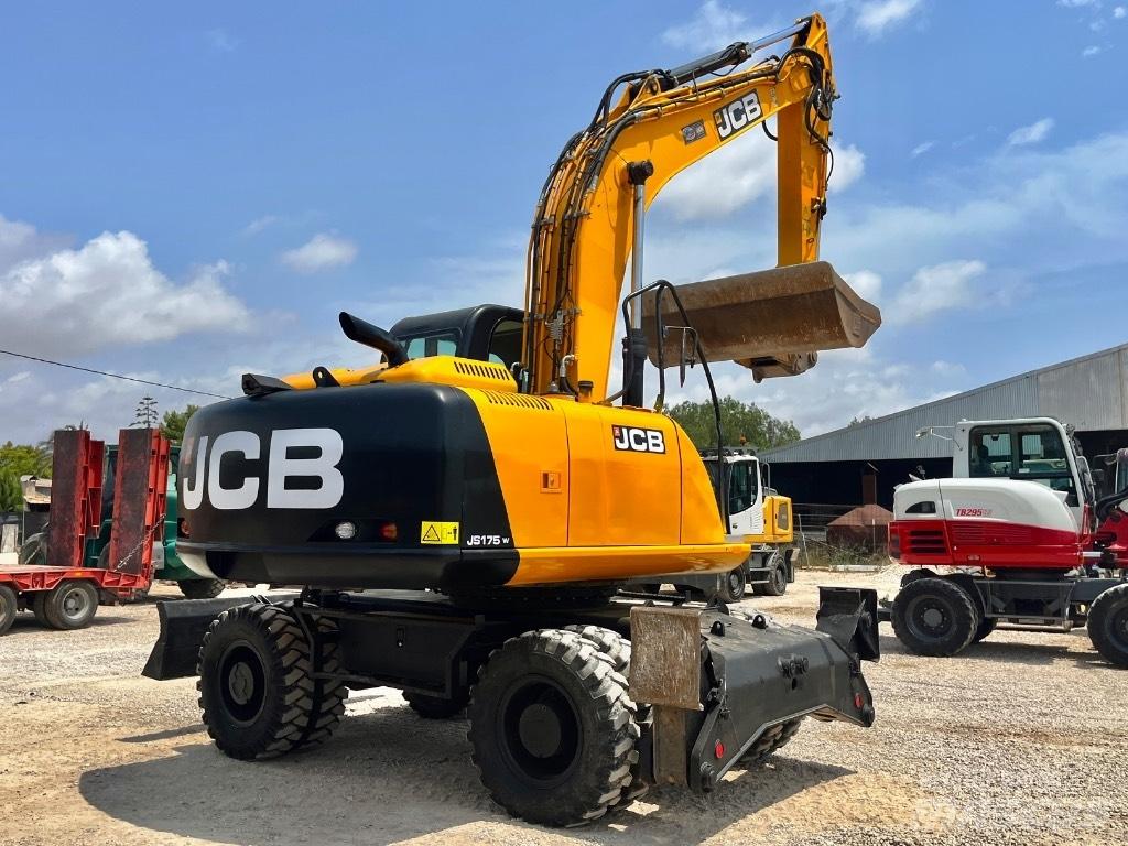 JCB JS 175 W Pelle sur pneus